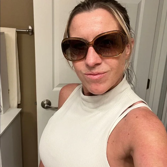 Authentic Louis Vuitton sunglasses - Picture 13 of 13